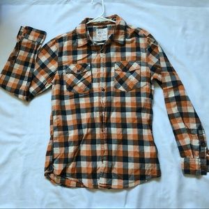 Men’s plaid shirt